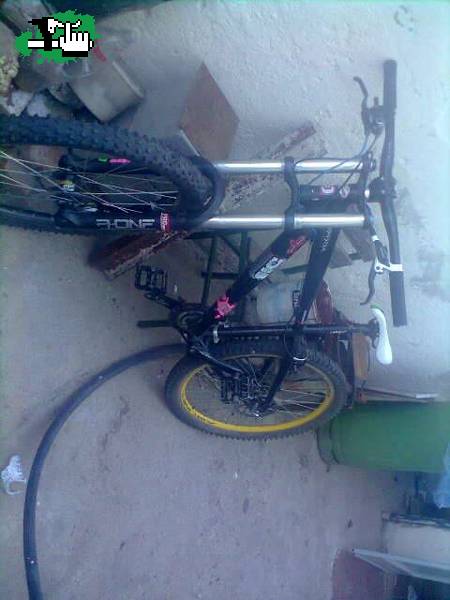 hola a todos tengo en venta exelente bici lista para dh no pose fisuras ni nada raro