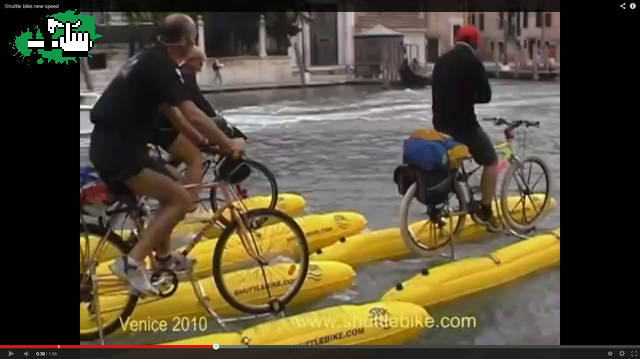 Pedaleando en el agua