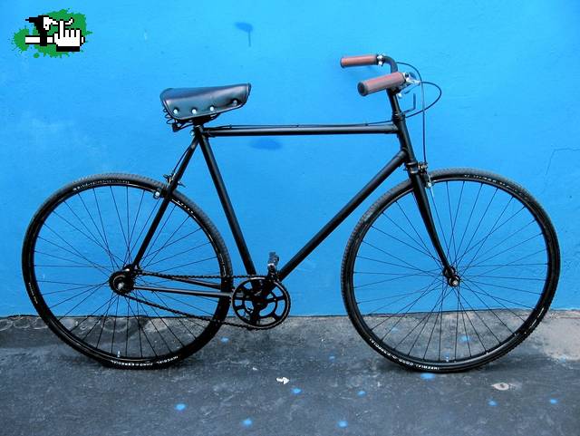 la bici del zekiro en La Plata, Buenos Aires, Argentina
