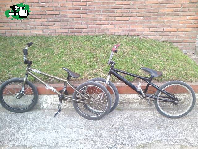 las locas ajja en Villa Gesell, Buenos Aires, Argentina