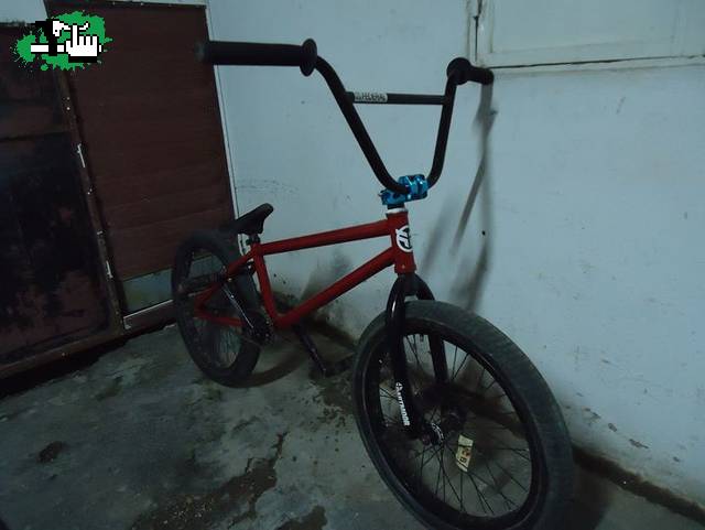 permuto bmx de street, por mtb streetera de 24".