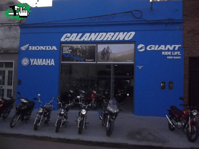 GIANT CALANDRINO en , Buenos Aires, Argentina