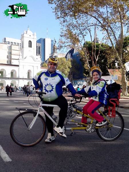 25 de mayo con lucia en la doble papal 