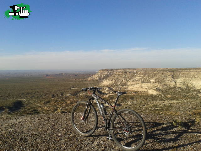La inmensidad del Valle desde Las Bardas en Gral.Roca, Río Negro, Argentina