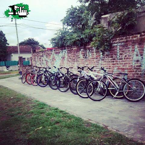 Nuestro grupo de amigos :3
