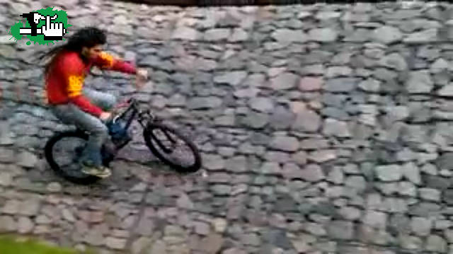 Wall Ride by Bogo en Quilmes, Buenos Aires, Argentina