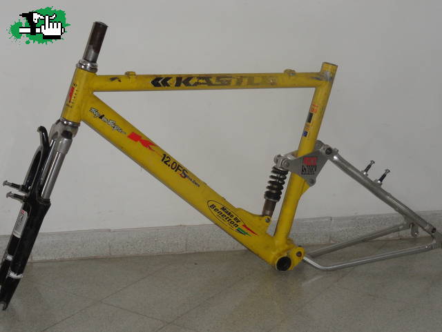 Compro Kastle/ Rock Shox