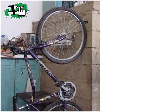 Gancho soporte para colgar bici bicicleta pared techo nueva en Venta - BTT
