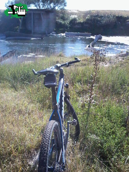 PUENTE ROTO
