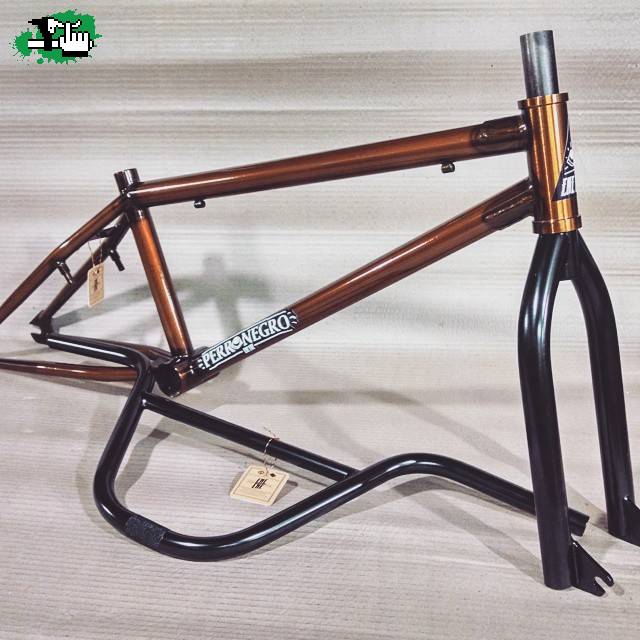 PERRO NEGRO X ENE ENE BIKES