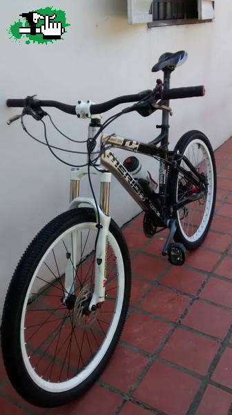 Vendo  o permuto por bicicleta de dh