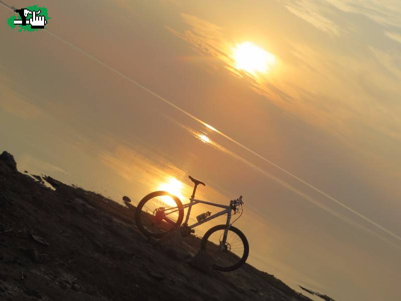 ATARDECER EN MAR DE ANZENUZA