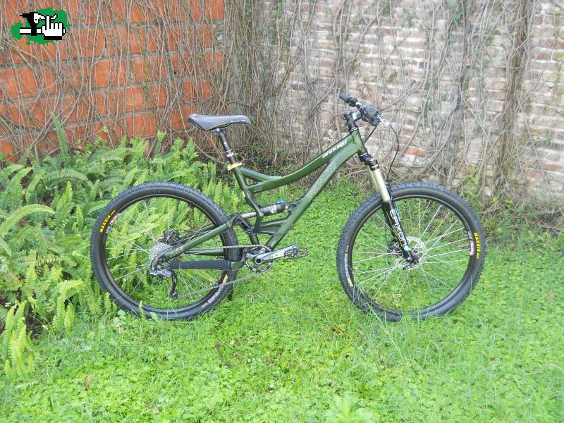 La hermanita de la SX...