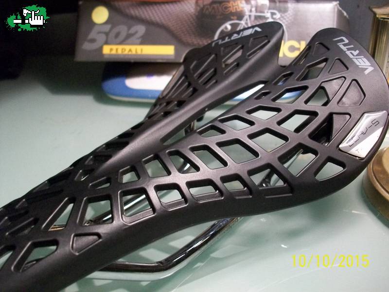 Spyder Sillin Vertu Super Light Plastic Bicycle Saddle Mountain