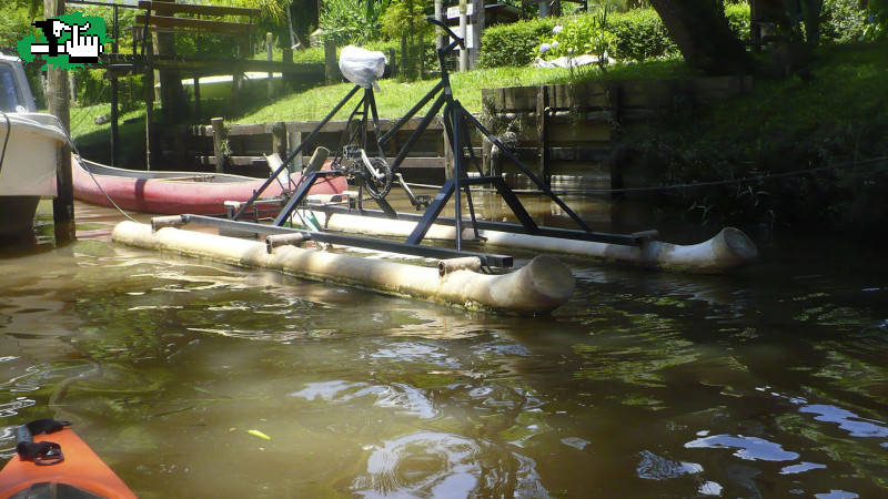 Bicicleta acuatica en Tigre