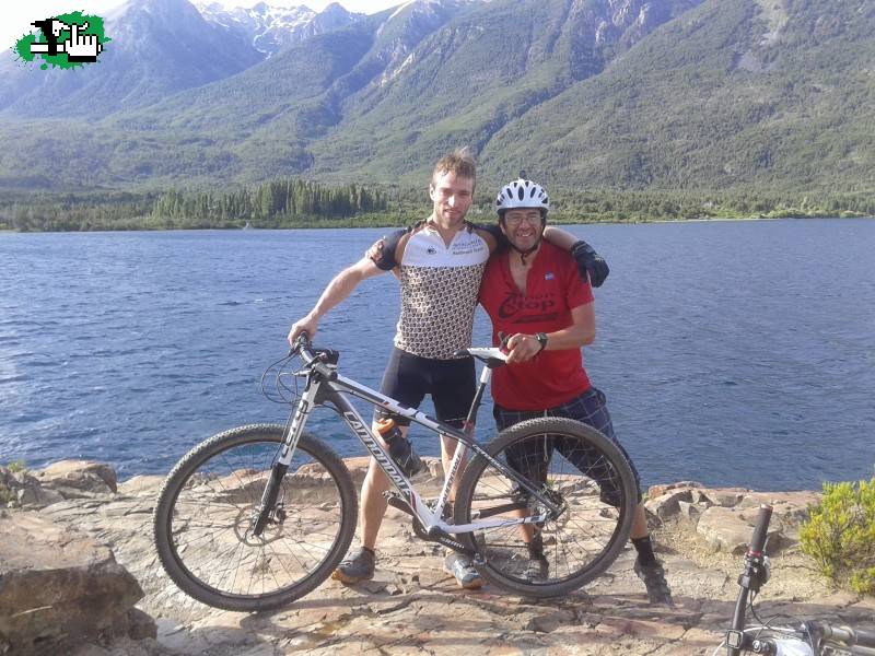 en epuyen chubut con mi amigo tika el ultimo ganador del tetra catedral 