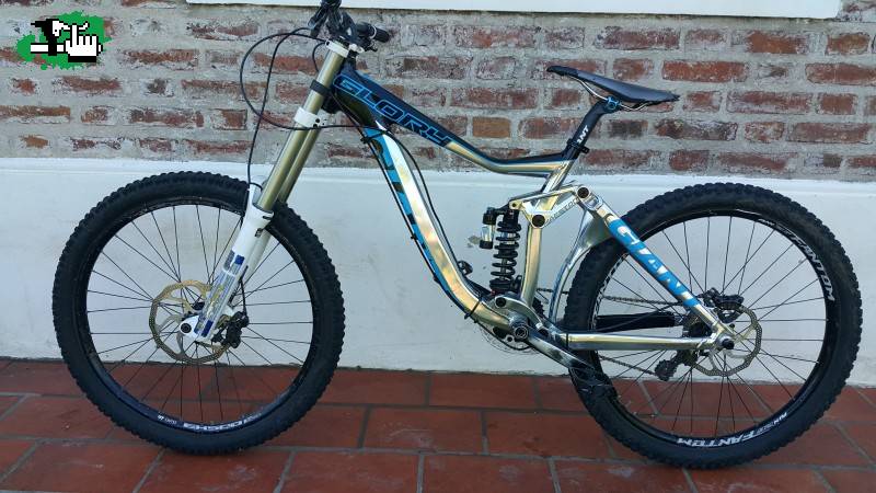 bicicleta giant glory