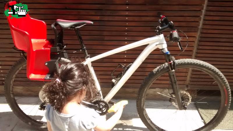 La stumpjumper con sillita