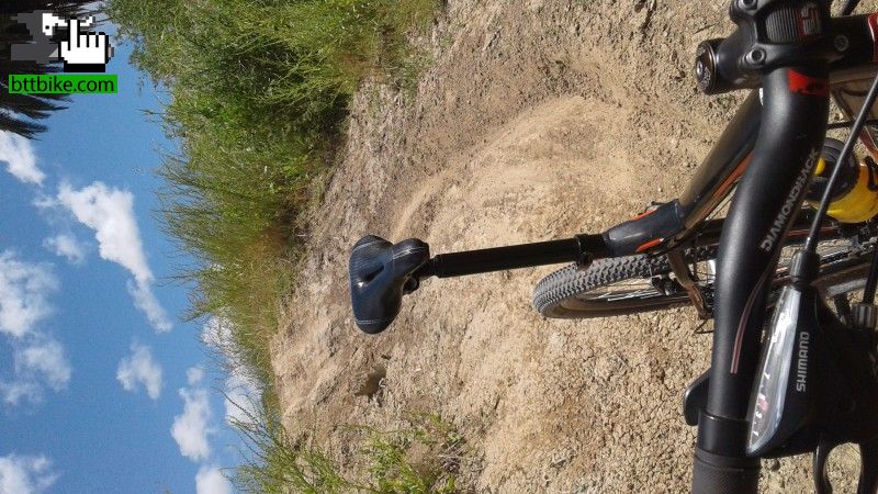 Practicando bajadas en tierra suelta..mejorado de a poco
