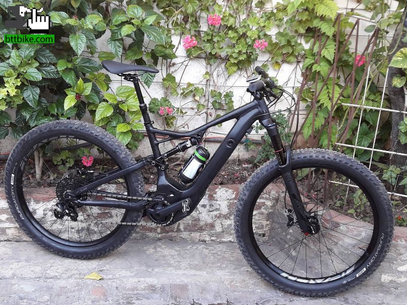 SPECIALIZED TURBO LEVO 2017 NEGRA CON RUEDAS 27.5 X 3.0 CON ASISTENCIA AL PEDALEO