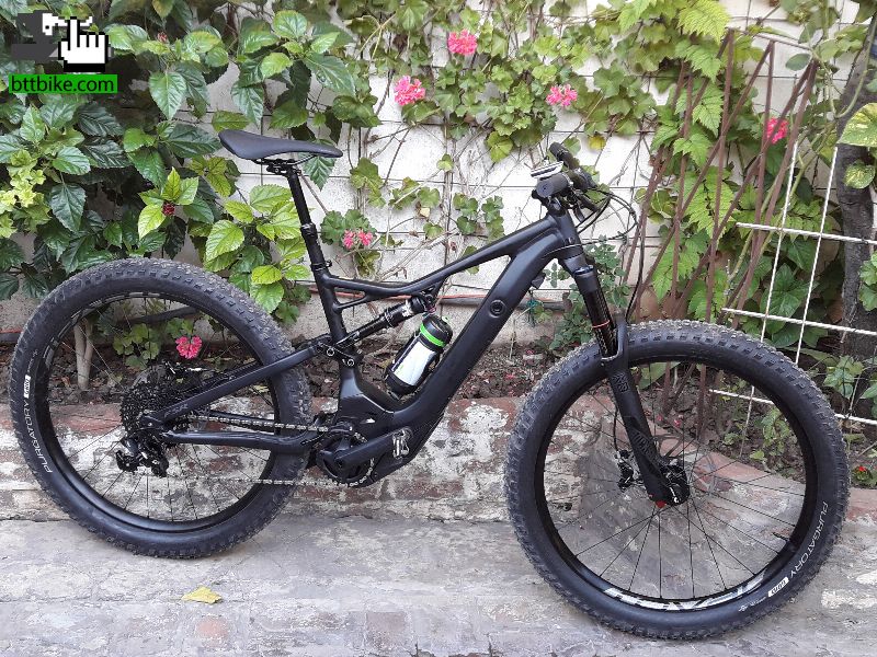 me robaron specialized turbo levo 27.5 x 3.00 color negra mate 