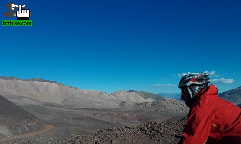 DESCENSO DESDE LAGUNA BRABA, VINCHINA PCIA DE LA RIOJA                                              