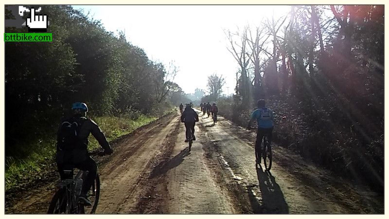 Amanecer bicicleteando