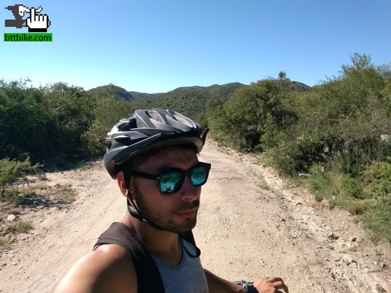 Bicicleteando para no perder la linda costumbre 