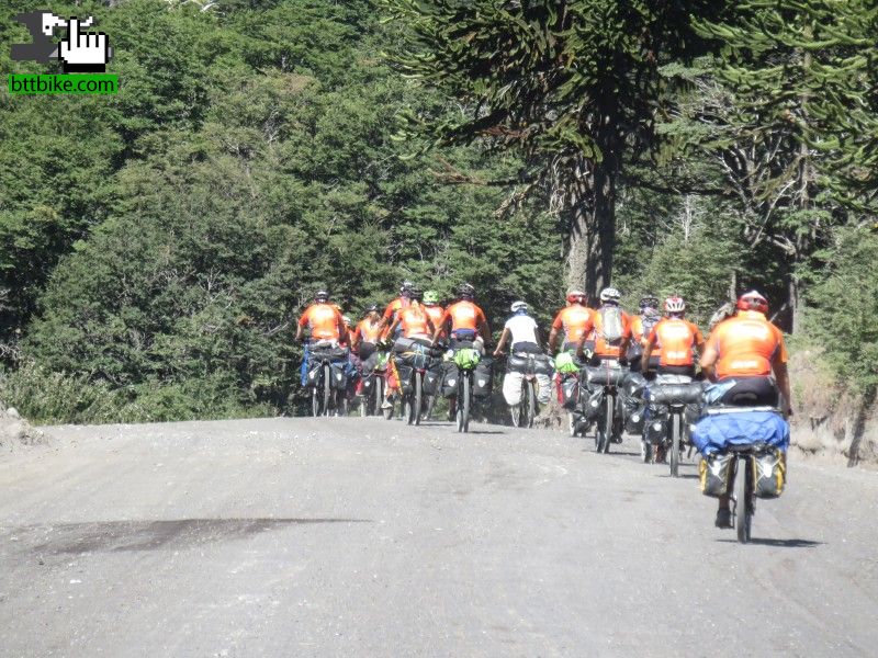 El Camino BTT cerca del Lanin...