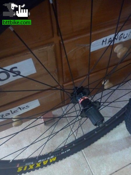 vendo ruedas WTB R29 Mazas novatec y cubiertas maxxis tubeless 0KM  $8500