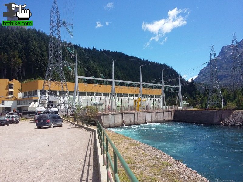 Recorriendo trevelin y la represa de futaleufu 