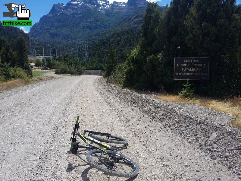 recorriendo la represa futaleufu y