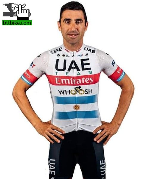 MAXI RICHEZE ESTRENA CAMISETA