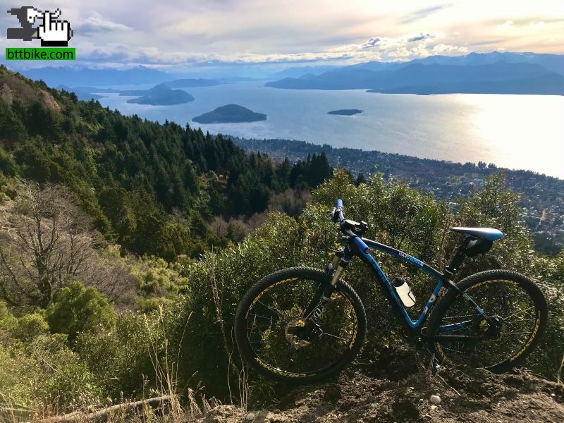 Cumbre del Cerro Otto Bariloche 