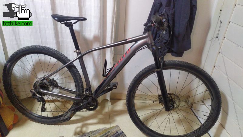 SPECIALIZED ROCKHOPPER