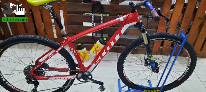 Vendo mtb Frenos Shimano deores Cambios xt Ruedas crest ztr notub. Horquilla Fox  Cuadro genérico de