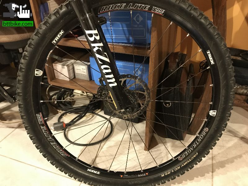 compro llanta Bontrager 26 race lite tubeless