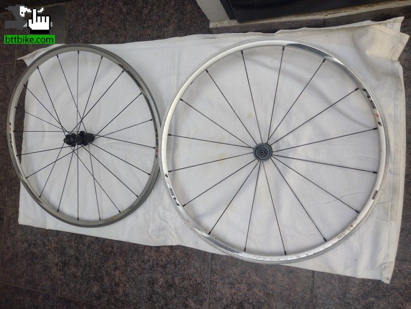 Ruedas, Cubiertas, Llantas RUEDA DE RUTA SHIMANO RS