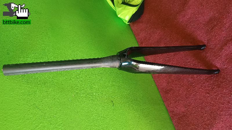 Horquilla full carbono tapered