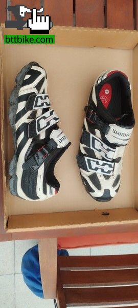 Lote de ropa y algo mas de Duranp Casacas, jersey, remeras de ciclismo Lote de ropa y algo mas