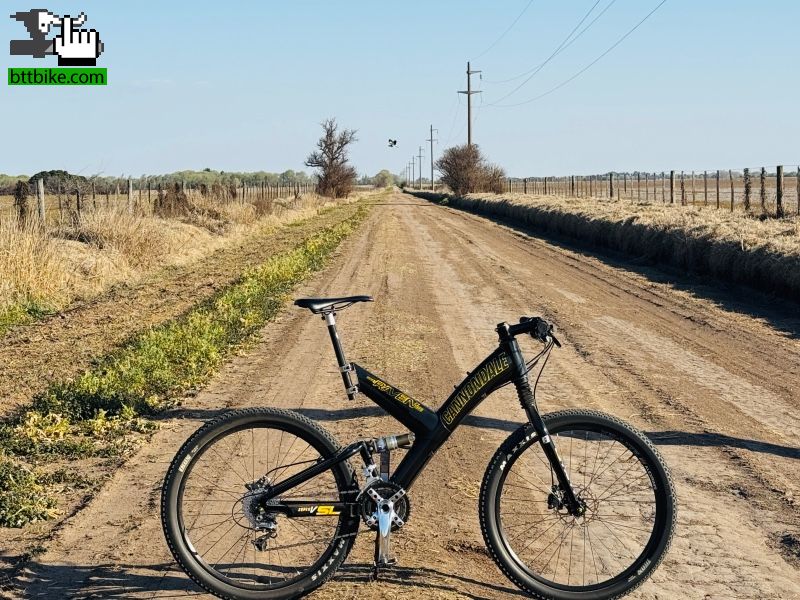 Cannondale S&uacute;per V Raven 3000