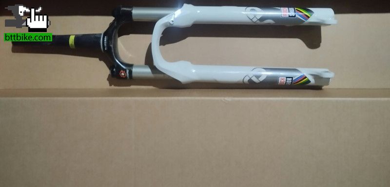 ROCK SHOX SID WORLD CUP CARBONO 26 de foxy2007 Horquilla de suspensión simple ROCK SHOX SID WORLD CUP CARBONO 26