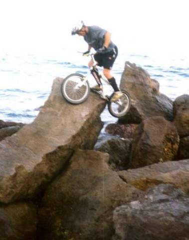 Cesar Canas entrenando en el Rompeolas 2