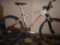 foto de Vendo sars pro race r26 con equipamiento shimano xt, horquilla manitou skareb, ruedas mavic cross la