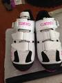 foto de Vendo Zapatillas de ciclismo mtb Giro para mujer talle 38 (6.5 US) NUEVAS